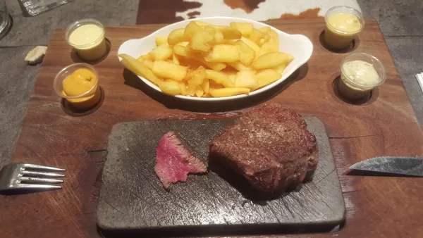 viande-gouteuse-frites-belges